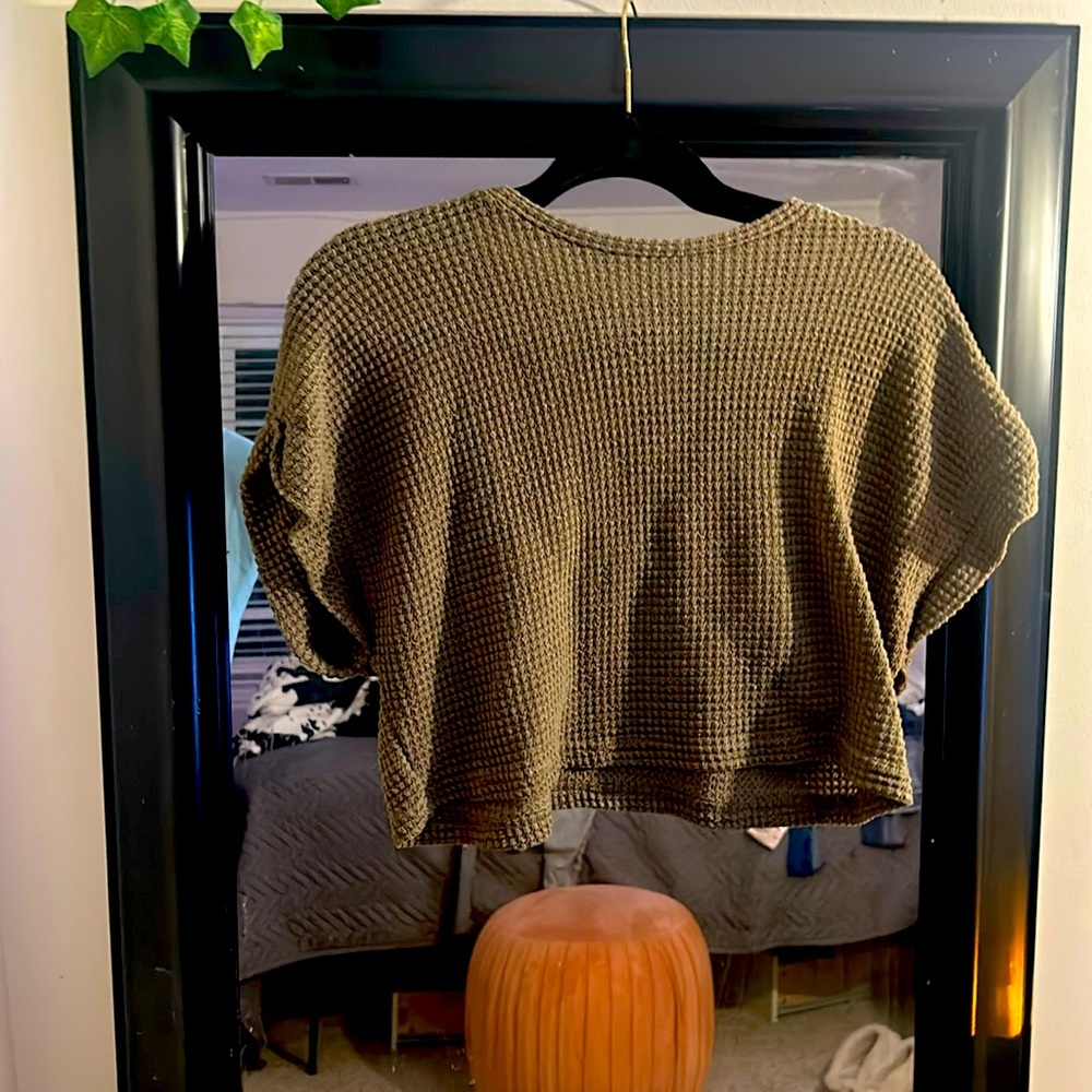 Green knit crop top